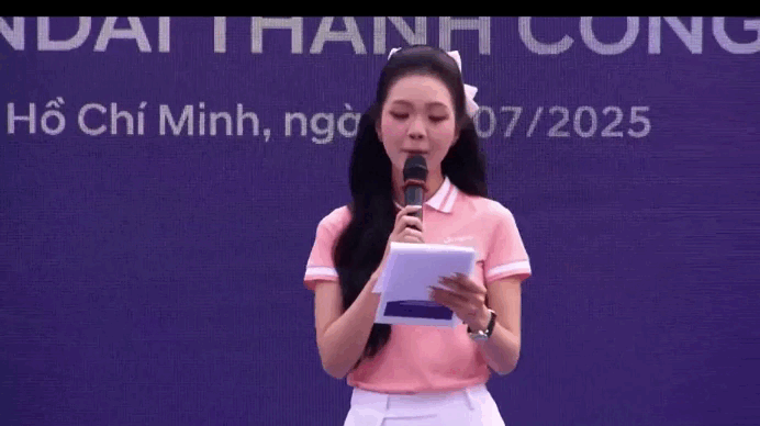 Đại sứ truyền thông Mỹ Vân mang bất ngờ cho khán giả Giải Vô địch Pickleball Việt Nam 2025