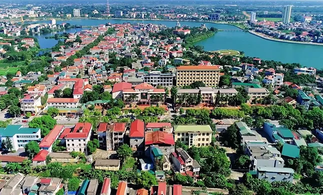 Tỉnh này từng sáp nhập với địa phương nào?